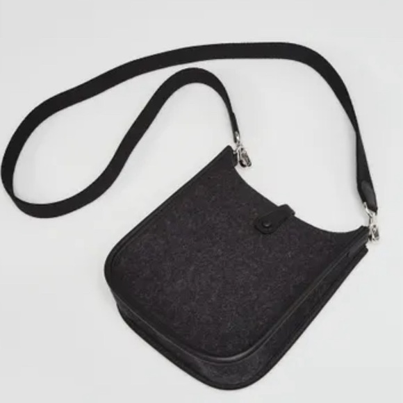 Hermes Evelyn TPM 2023 Handbag - Picture 2 of 3